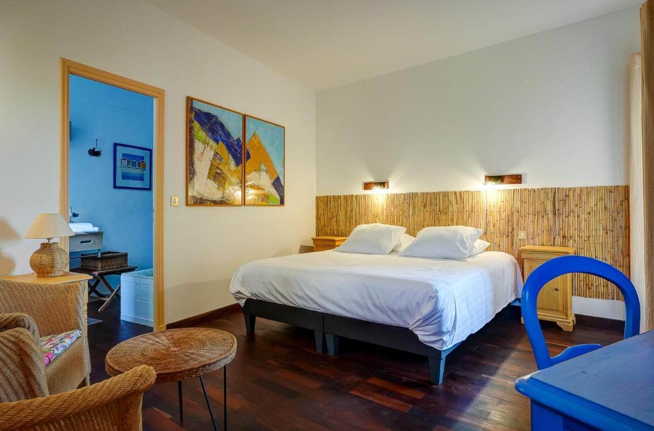 La Chaumiere, Demeure D'Hotes Lauris Exterior foto
